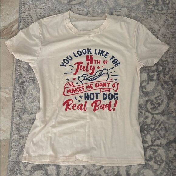Cream Graphic T-Shirt with July 4th Design Sz S New - Picture 1 of 1